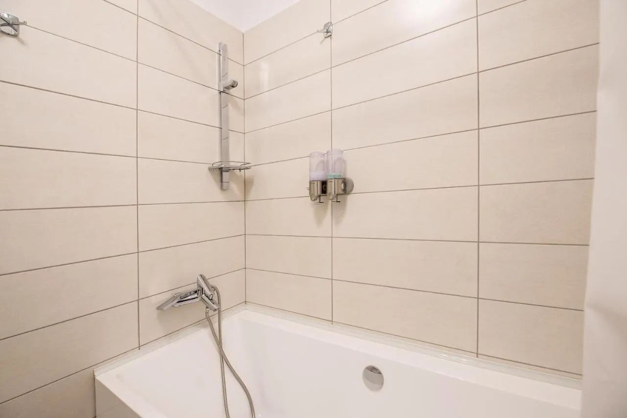 Luxury Westpark 2 Presidentialsuite With Lake View W4 Bucharest Apartment