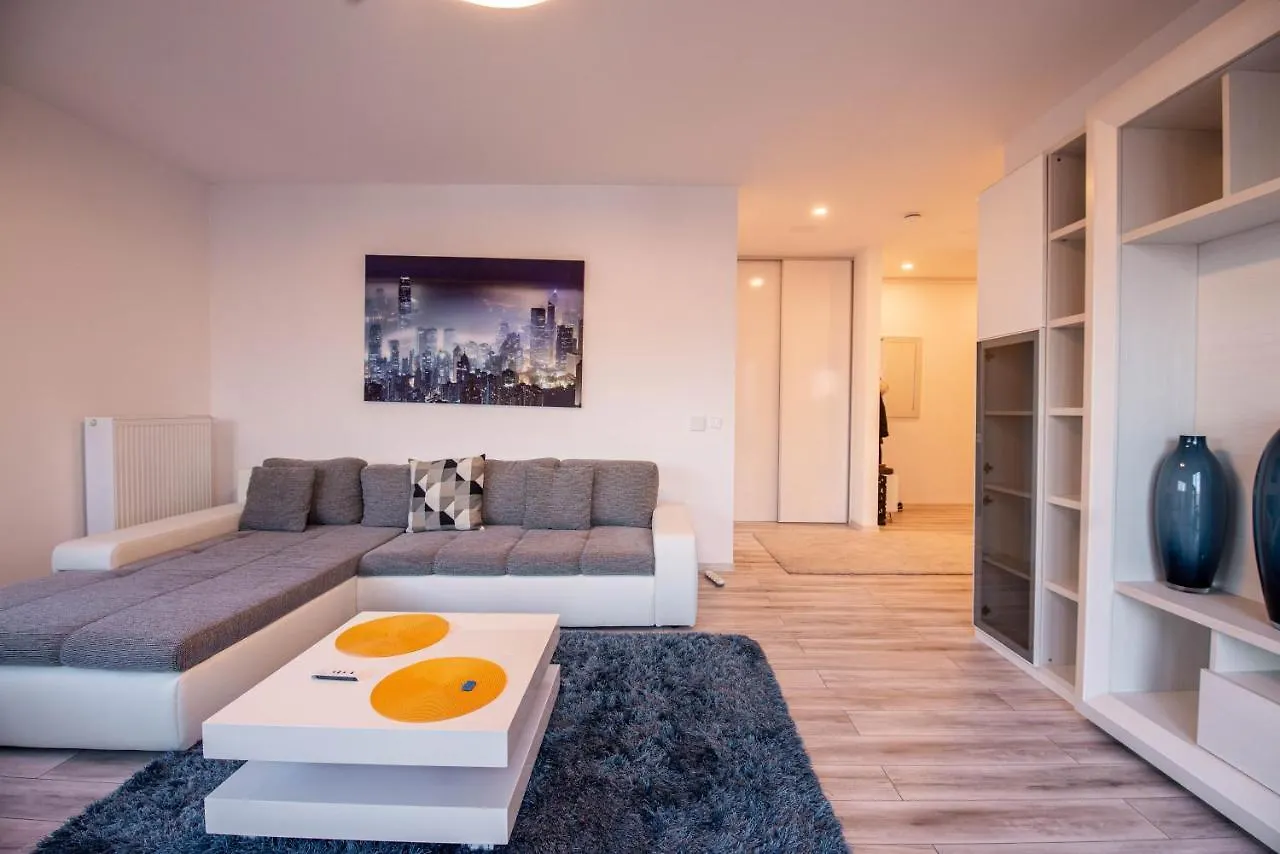 Luxury Westpark 2 Presidentialsuite With Lake View W4 Bucarest Apartamento